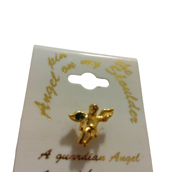 Guardian Angel On My Shoulder Pin: "A Guardian Angel to Watch Over Me" - Picture 2 of 4